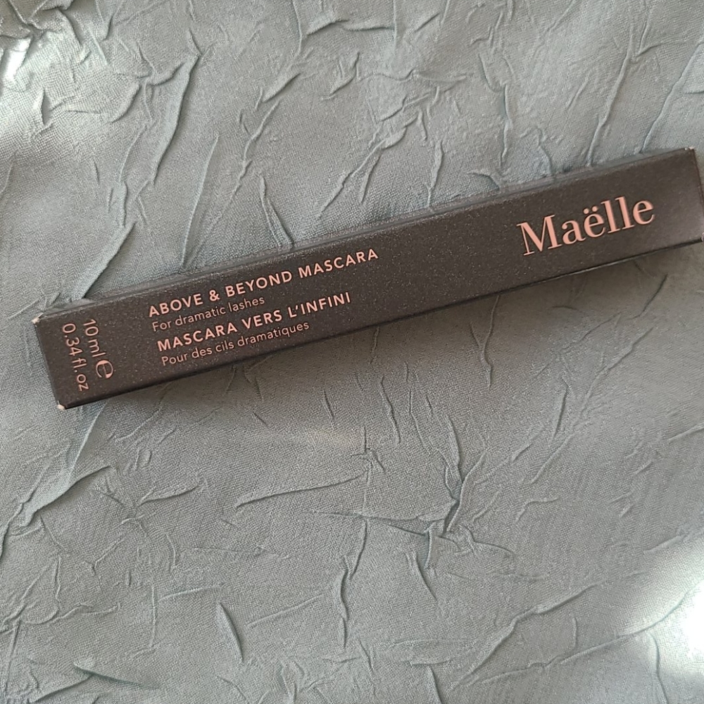 ABOVE & BEYOND MASCARA